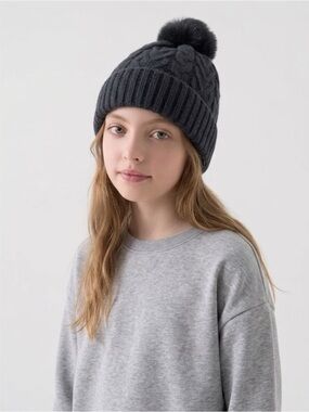 GAP Kids Girls Black Cable-Knit Knit Beanie Hat w/ Pom-Pom L/XL Fall/Winter